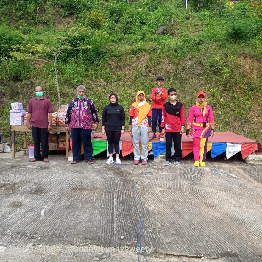 Senam Bersama Gunung Kuniran : Dimeriahkan Oleh Anggota DPRD Kulon Progo